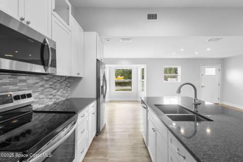 120 Cascade Avenue, Palm Bay FL - photo 9 of 40