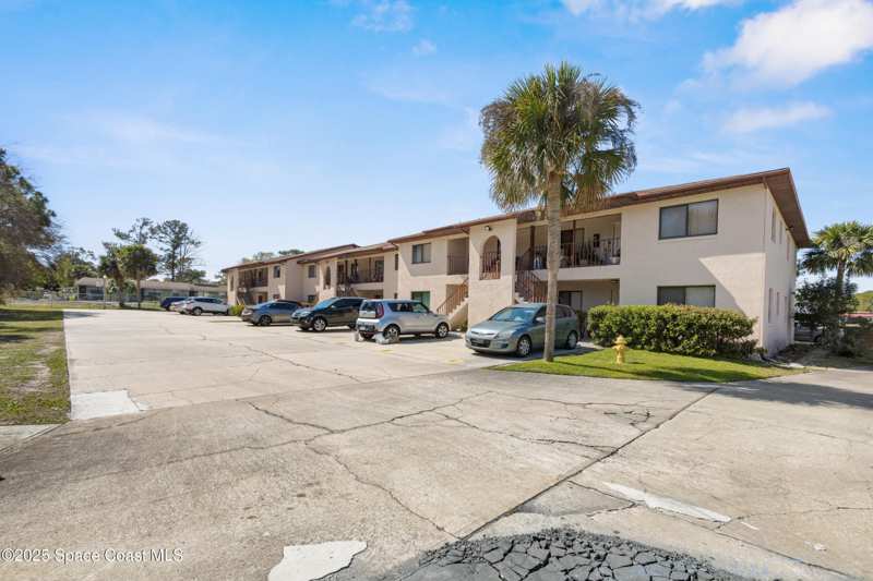 2 bedroom Condominium at 313 La Paloma Lane, La Paloma Condo Ph I, Titusville — photo 1