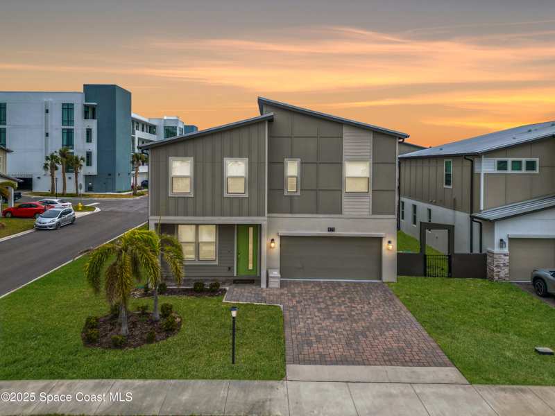 4 bedroom Single Family Residence at 475 Strand Drive, Harbor Island Beach Club, Melbourne Beach — photo 1