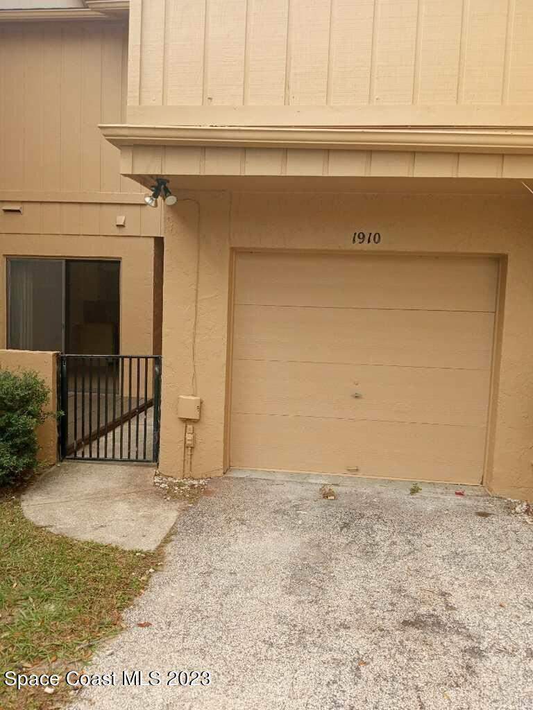 3 bedroom Townhouse at 1910 Cashew Courtway, Titusvillage Sec II, Titusville — photo 3