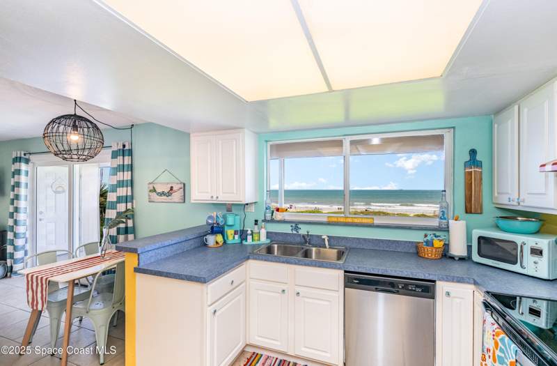 2 bedroom Condominium at 3150 N Atlantic Avenue #11-550, The Diplomat Apts Condo Ph I, Cocoa Beach — photo 5