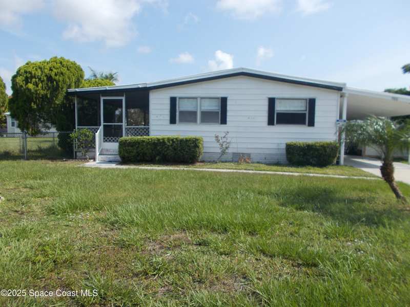 2 bedroom Manufactured Home at 906 Spruce Street, Barefoot Bay Mobile Home Subd Micco Florida Unit O, Sebastian — photo 1