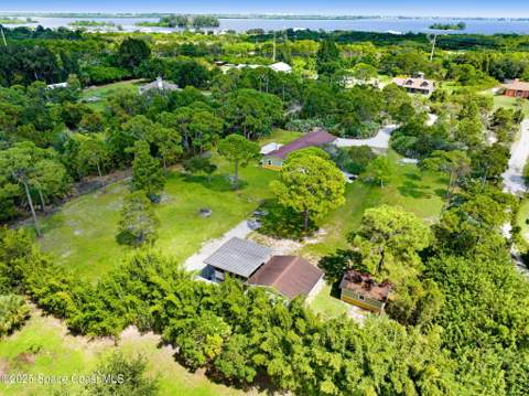 6570 Whispering Pines Lane, Grant FL - photo 14 of 62