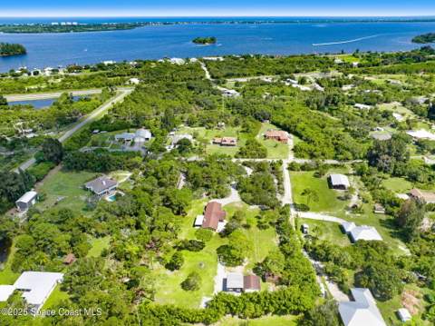 6570 Whispering Pines Lane, Grant FL - photo 10 of 62
