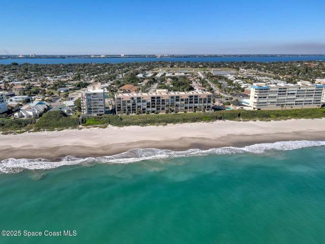 The Commodore Club Condo