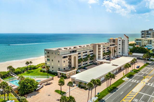 The Commodore Club Condo