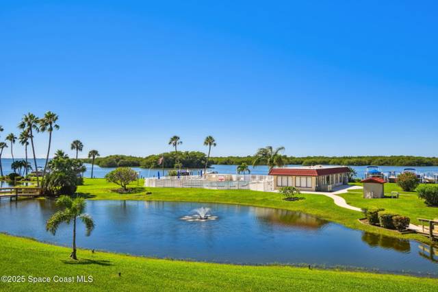 River Lakes Condo