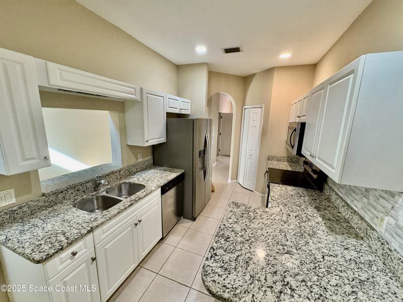 4 bedroom Townhouse at 163 King Neptune Lane, Cape Gardens, Cape Canaveral — photo 2