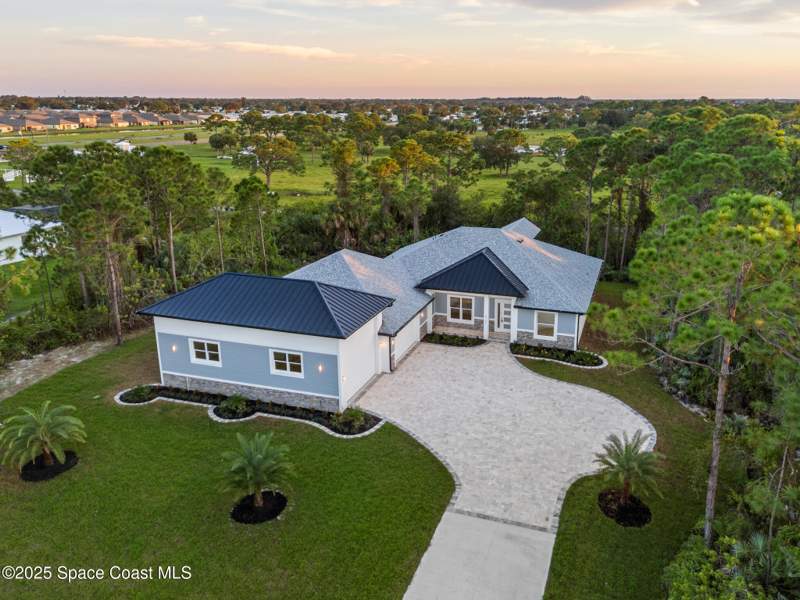 5 bedroom Single Family Residence at 4721 Blossom Ridg Place, Riverview Terrace, Grant-Valkaria — photo 5