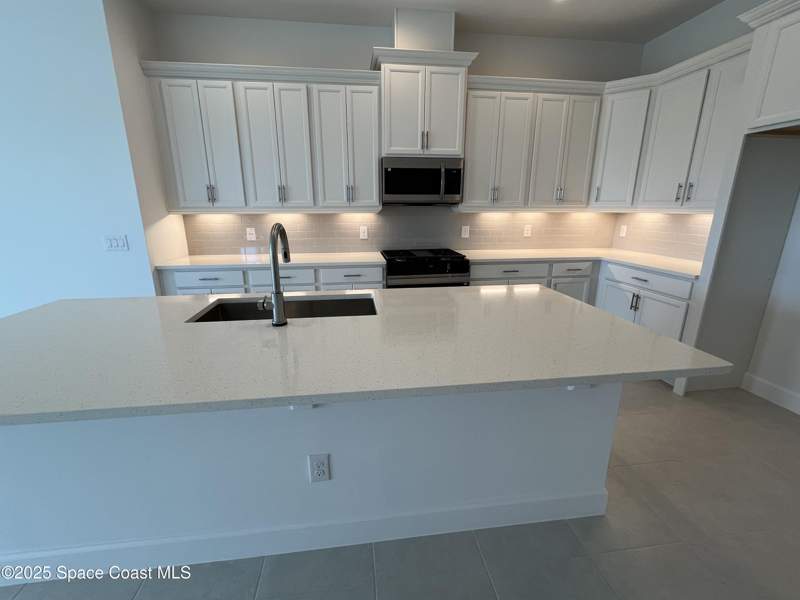 3 bedroom Townhouse at 3048 Pangea Circle, Pangea Park, Melbourne — photo 4