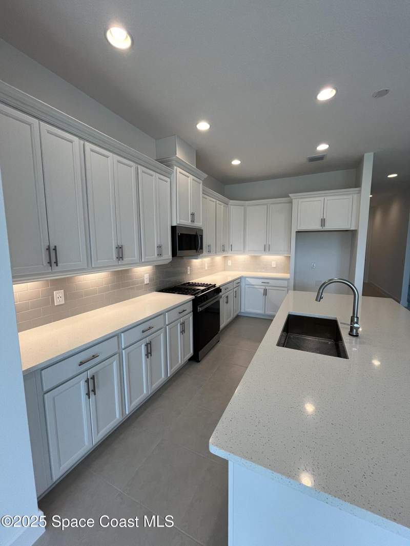 3 bedroom Townhouse at 3048 Pangea Circle, Pangea Park, Melbourne — photo 5