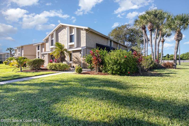 3 bedroom Townhouse at 1020 Abada Court #110, Palm Bay, Palm Bay — photo 2