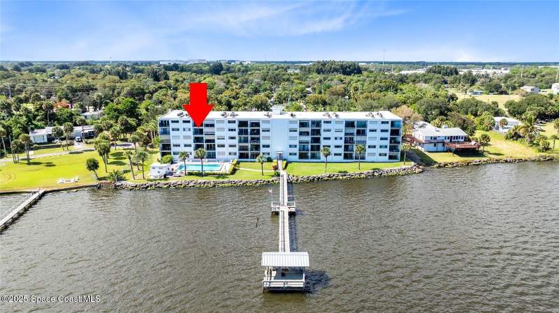 2 bedroom Condominium at 3901 Dixie Highway #409, The Castaway Cove Condo, Palm Bay — photo 2