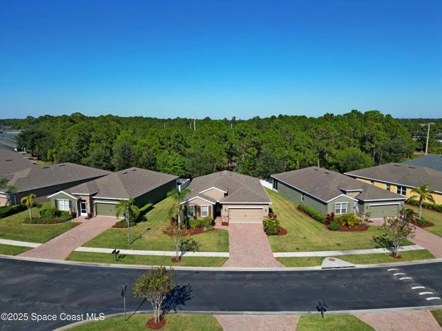 Fairway Crossings Townhomes At Bayside Lakes