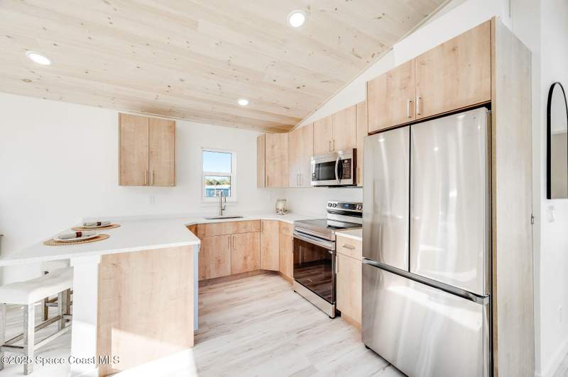 1 bedroom Single Family Residence at 211 Teal Drive, Peacewind, Cocoa — photo 3