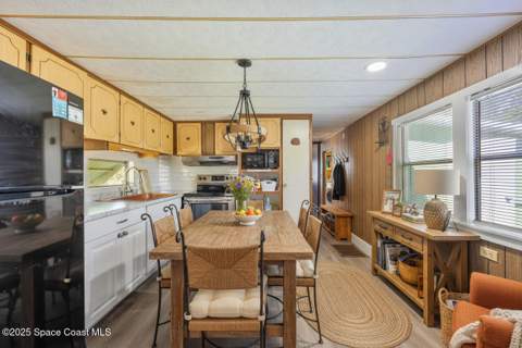 4895 Orange Street, Mims FL - photo 7 of 36