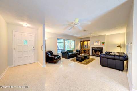 6545 Floridana Avenue, Melbourne Beach FL - photo 10 of 43