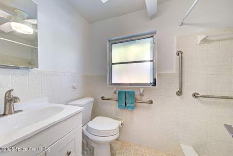 6545 Floridana Avenue, Melbourne Beach FL - photo 17 of 43