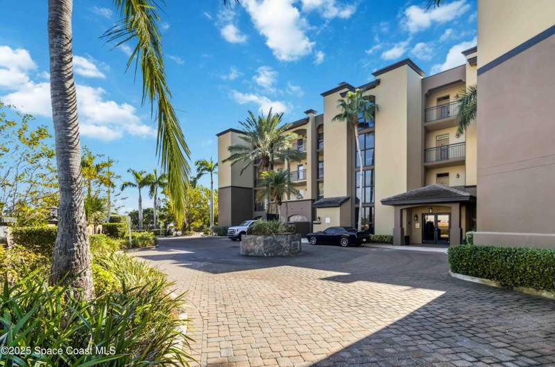 3 bedroom Condominium at 4125 W End Road #306, Harbor Club Condominium, Cocoa Beach — photo 3