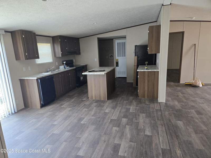 3 bedroom Manufactured Home at 2534 Amberly Road, Shire The, Palm Bay — photo 2