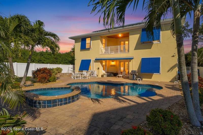 3 bedroom Single Family Residence at 6400 S Highway A1a Highway, Floridana Beach 3rd Addn, Melbourne Beach — photo 5