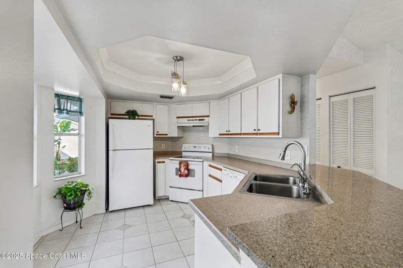 2 bedroom Townhouse at 904 Maplewood Court, Villas at Suntree Unit 3 A Re- Plat of A Pt of Pa, Melbourne — photo 5