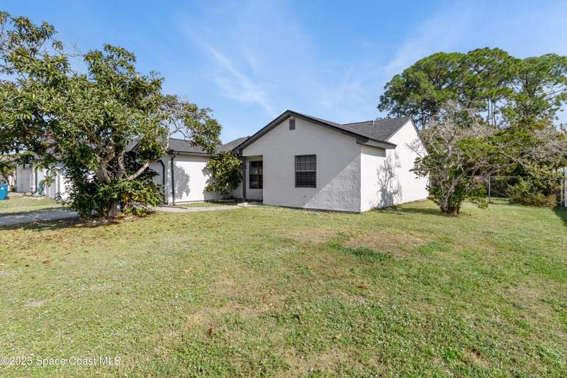 3 bedroom Single Family Residence at 2861 Detached Circle, Port Malabar Unit 46, Palm Bay — photo 3