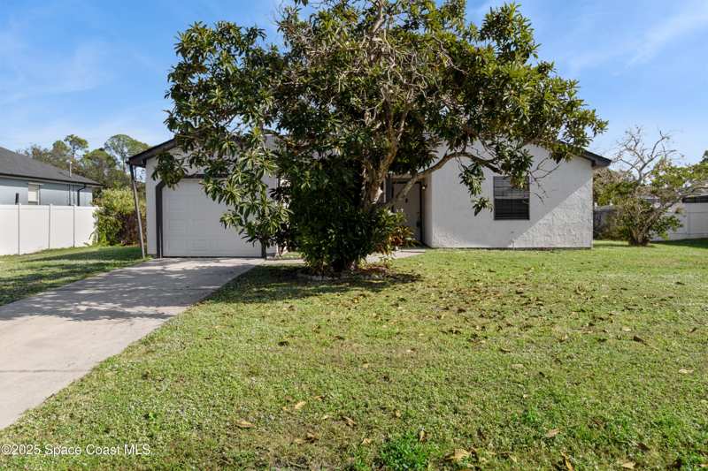 3 bedroom Single Family Residence at 2861 Detached Circle, Port Malabar Unit 46, Palm Bay — photo 1