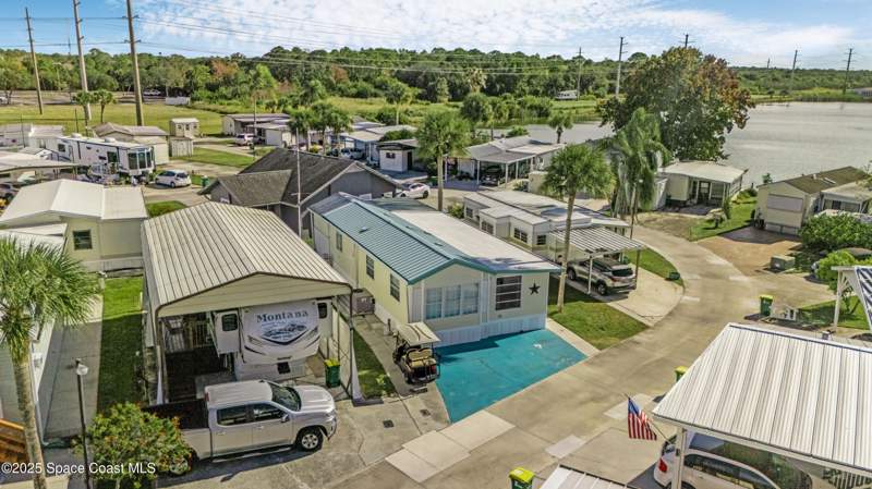 2 bedroom Manufactured Home at 145 Forest Lake Drive, Forest Lakes of Cocoa Condo Ph I, Cocoa — photo 3