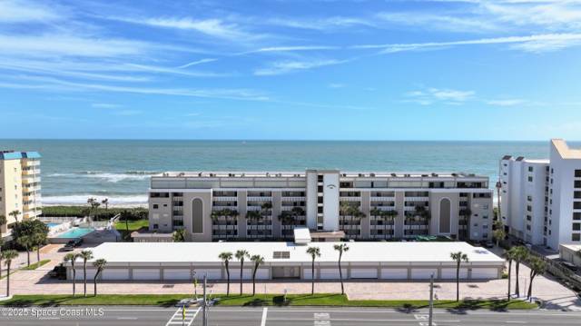 The Commodore Club Condo