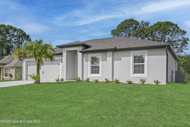 3 bedroom Single Family Residence at 526 Black Horse Street, Port Malabar Unit 10, Palm Bay — photo 2