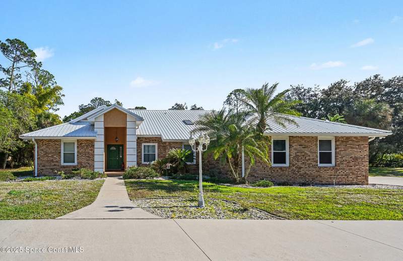 4 bedroom Single Family Residence at 2956 Long Lake Drive, Windover Farms Unit 3-A, Titusville — photo 4