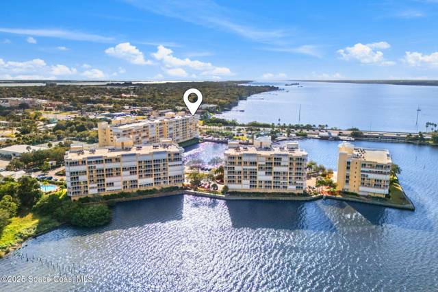 Island Pointe