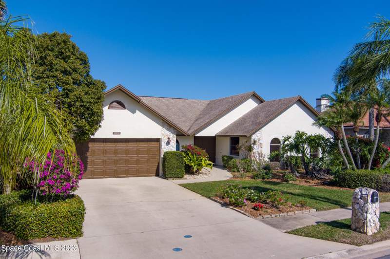 3 bedroom Single Family Residence at 2100 Leeward Lane, Villa De Palmas Sykes Cove, Merritt Island — photo 3