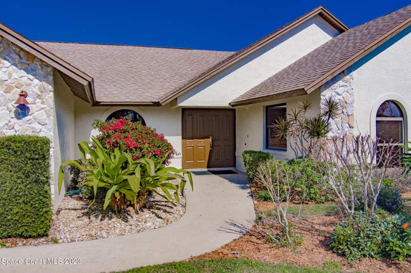 3 bedroom Single Family Residence at 2100 Leeward Lane, Villa De Palmas Sykes Cove, Merritt Island — photo 4