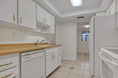 2574 Demaret Drive #313b, Titusville FL - photo 14 of 34