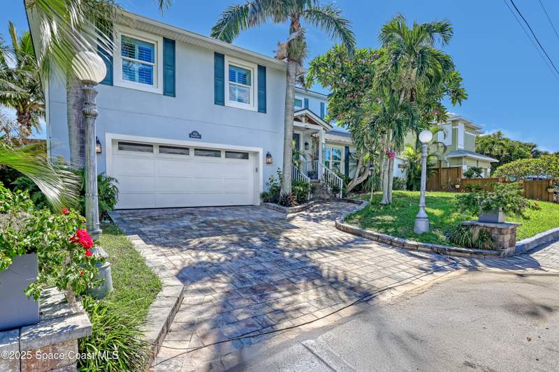 5 bedroom Single Family Residence at 700 Milford Point Drive, Milford Point Beach Subd, Merritt Island — photo 3