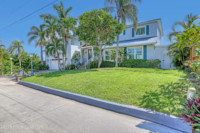 5 bedroom Single Family Residence at 700 Milford Point Drive, Milford Point Beach Subd, Merritt Island — photo 4