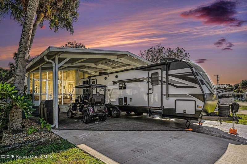 2 bedroom RV Community at 302 Plantation Drive, The Great Outdoors Premier RV/Golf Resort III, Titusville — photo 2