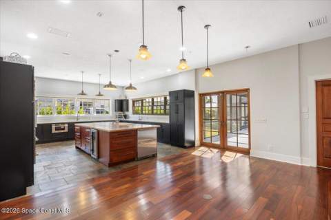 531 Sunset Boulevard, Melbourne Beach FL - photo 7 of 73