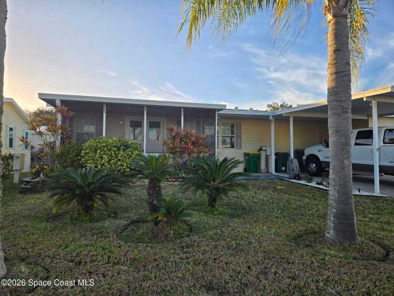 2 bedroom Manufactured Home at 122 Scenic Drive, Northwest Lakes Condo Ph IV, Cocoa — photo 2