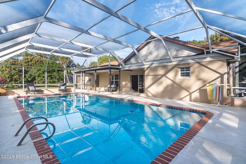 4 bedroom Single Family Residence at 4245 Hillview Circle, Hilltop Manor, Merritt Island — photo 4