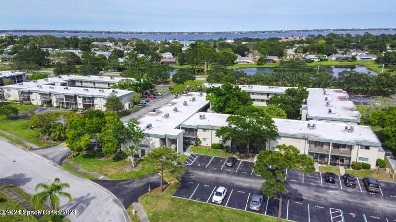 2 bedroom Condominium at 2975 Thrush Drive #227, Pinewood Village of Melbourne Condo No 4, Melbourne — photo 3