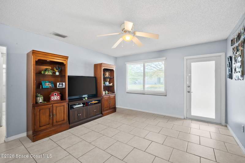 3 bedroom Single Family Residence at 950 Barbados Avenue, Port Malabar Unit 12, Palm Bay — photo 5
