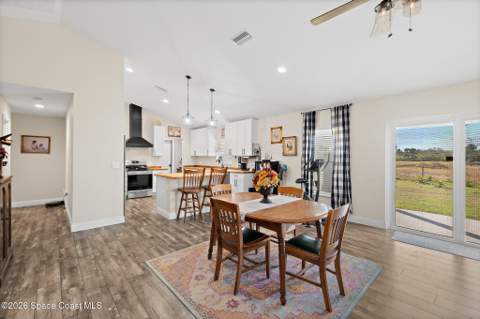 3440 Hammock Road, Mims FL - photo 9 of 56