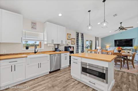 3440 Hammock Road, Mims FL - photo 8 of 56