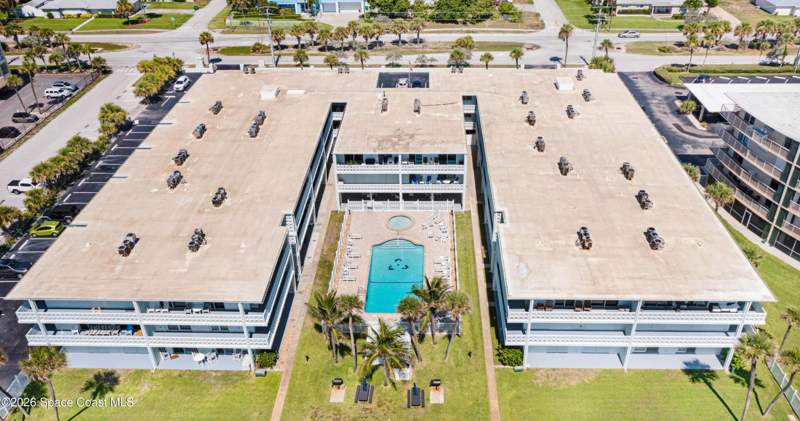 1 bedroom Condominium at 4800 N Ocean Beach Boulevard #304, Atlantique Condo Apts, Cocoa Beach — photo 2