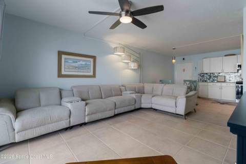 4800 N Ocean Beach Boulevard #304, Cocoa Beach FL - photo 6 of 11
