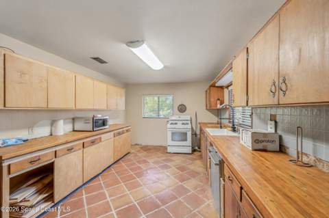 5195 Blounts Ridge Road, Mims FL - photo 11 of 28