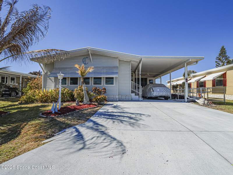 2 bedroom Manufactured Home at 7566 Montauk Avenue #U19, Snug Harbor Lakes Condo, Micco — photo 4